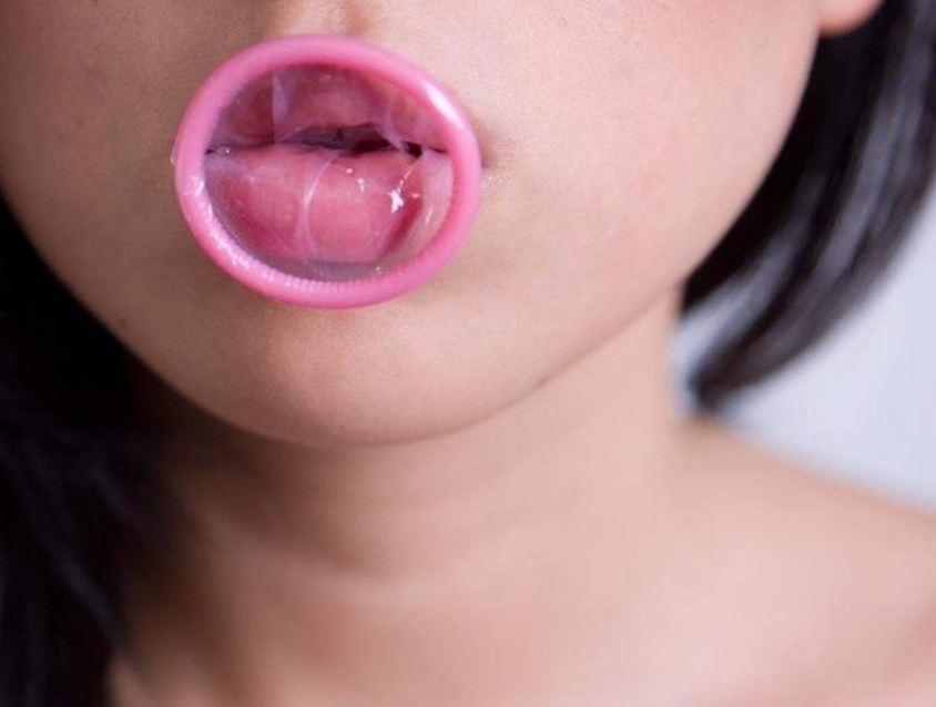 Rách Bao Cao Su Có Thai Không? Cách Xử Lý Kịp Thời