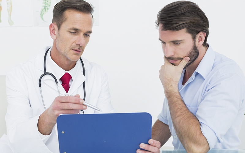 Phương pháp ngoại khoa áp dụng các công nghệ hiện đại như dùng tia sóng để và nội soi để thăm khám